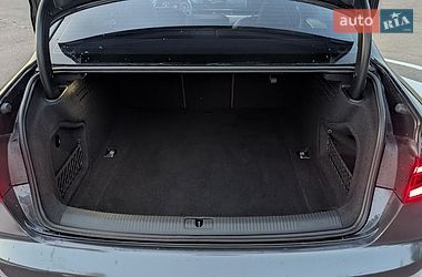 Седан Audi A4 2018 в Киеве