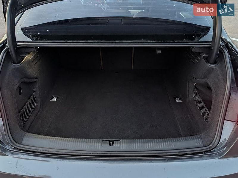 Седан Audi A4 2018 в Киеве