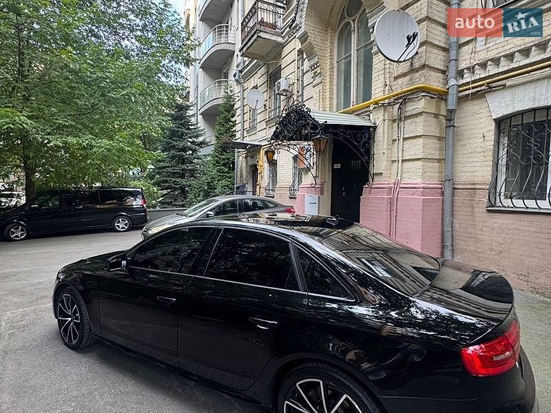 Седан Audi A4 2015 в Киеве