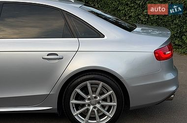 Седан Audi A4 2014 в Києві