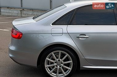 Седан Audi A4 2014 в Києві