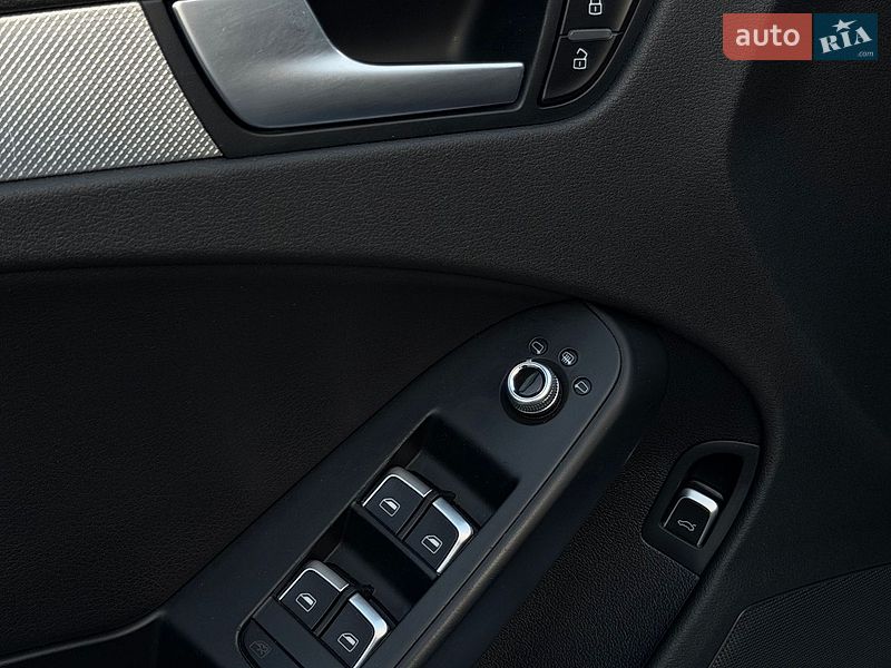 Седан Audi A4 2014 в Києві