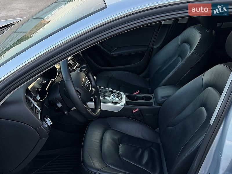 Седан Audi A4 2014 в Києві