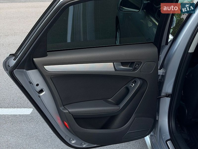 Седан Audi A4 2014 в Києві