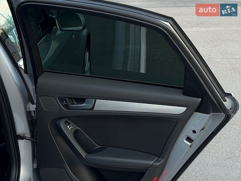 Седан Audi A4 2014 в Києві