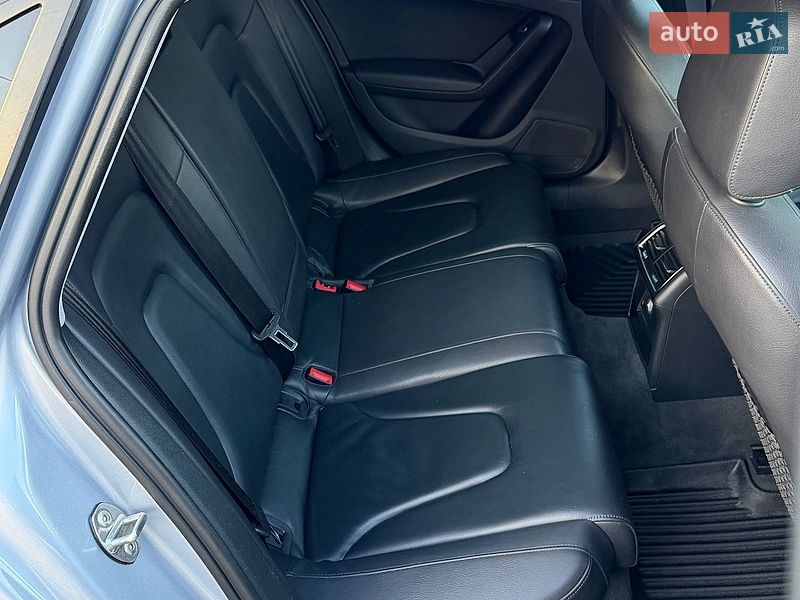 Седан Audi A4 2014 в Києві