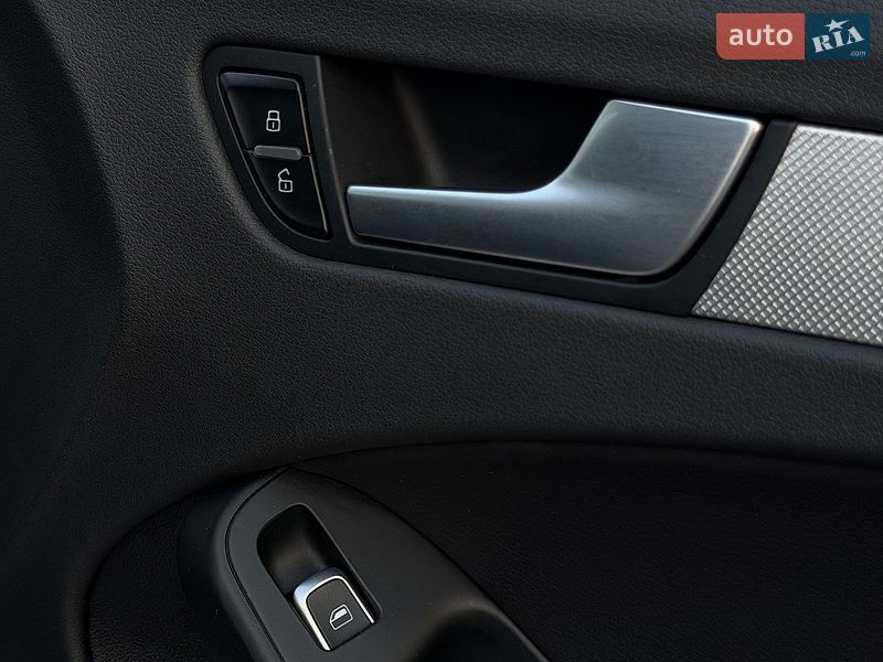 Седан Audi A4 2014 в Києві