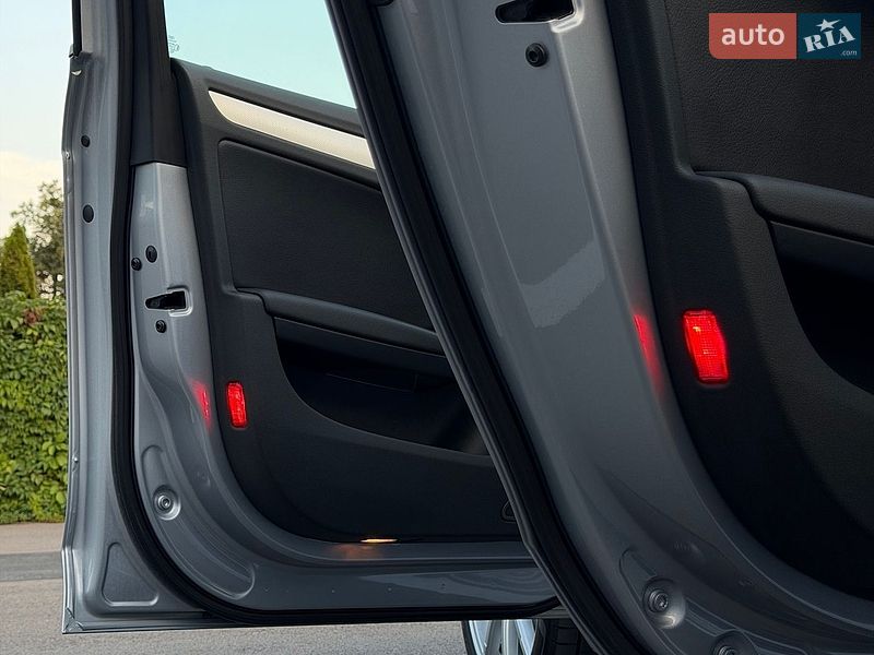 Седан Audi A4 2014 в Києві
