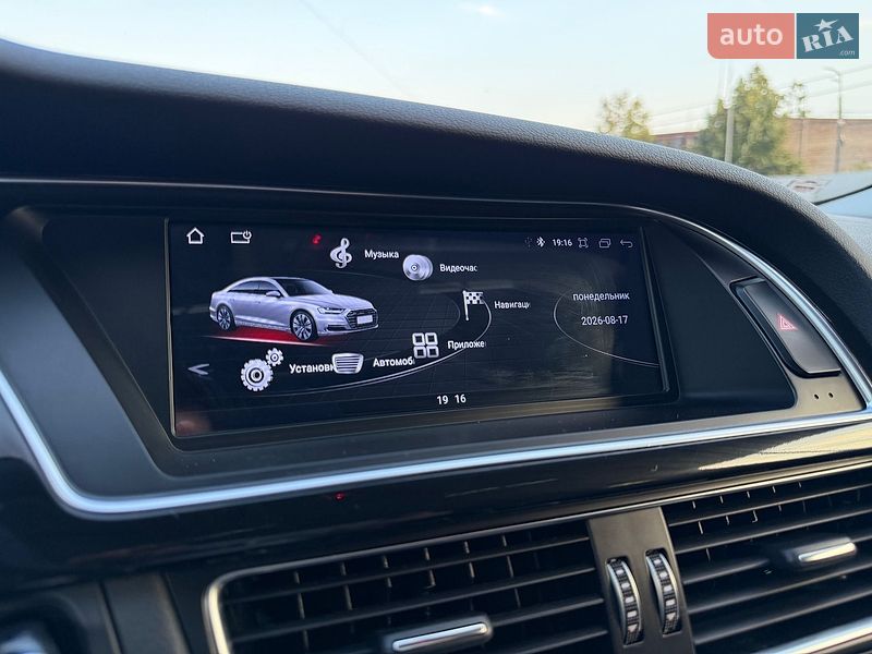 Седан Audi A4 2014 в Києві