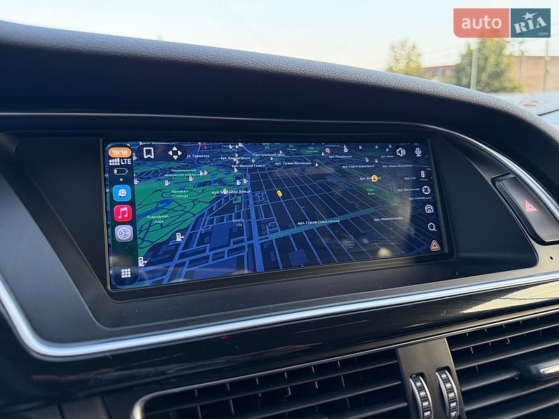 Седан Audi A4 2014 в Києві