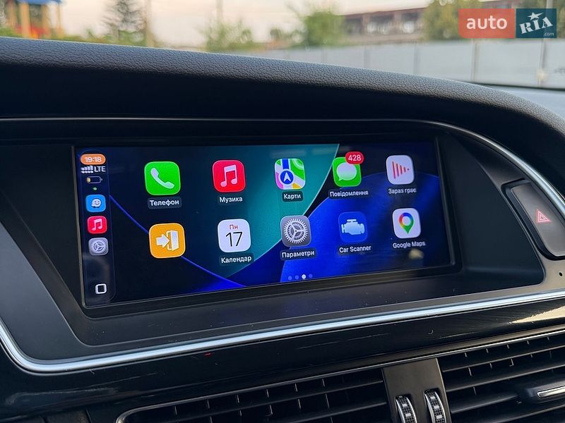 Седан Audi A4 2014 в Києві