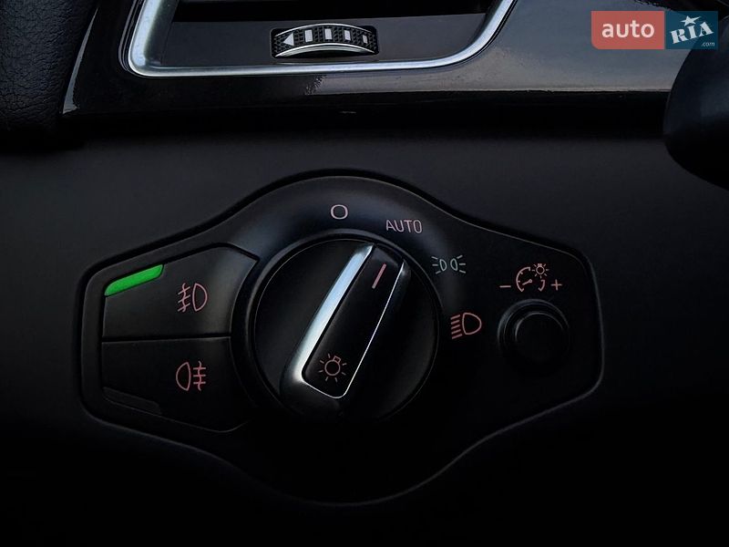 Седан Audi A4 2014 в Києві