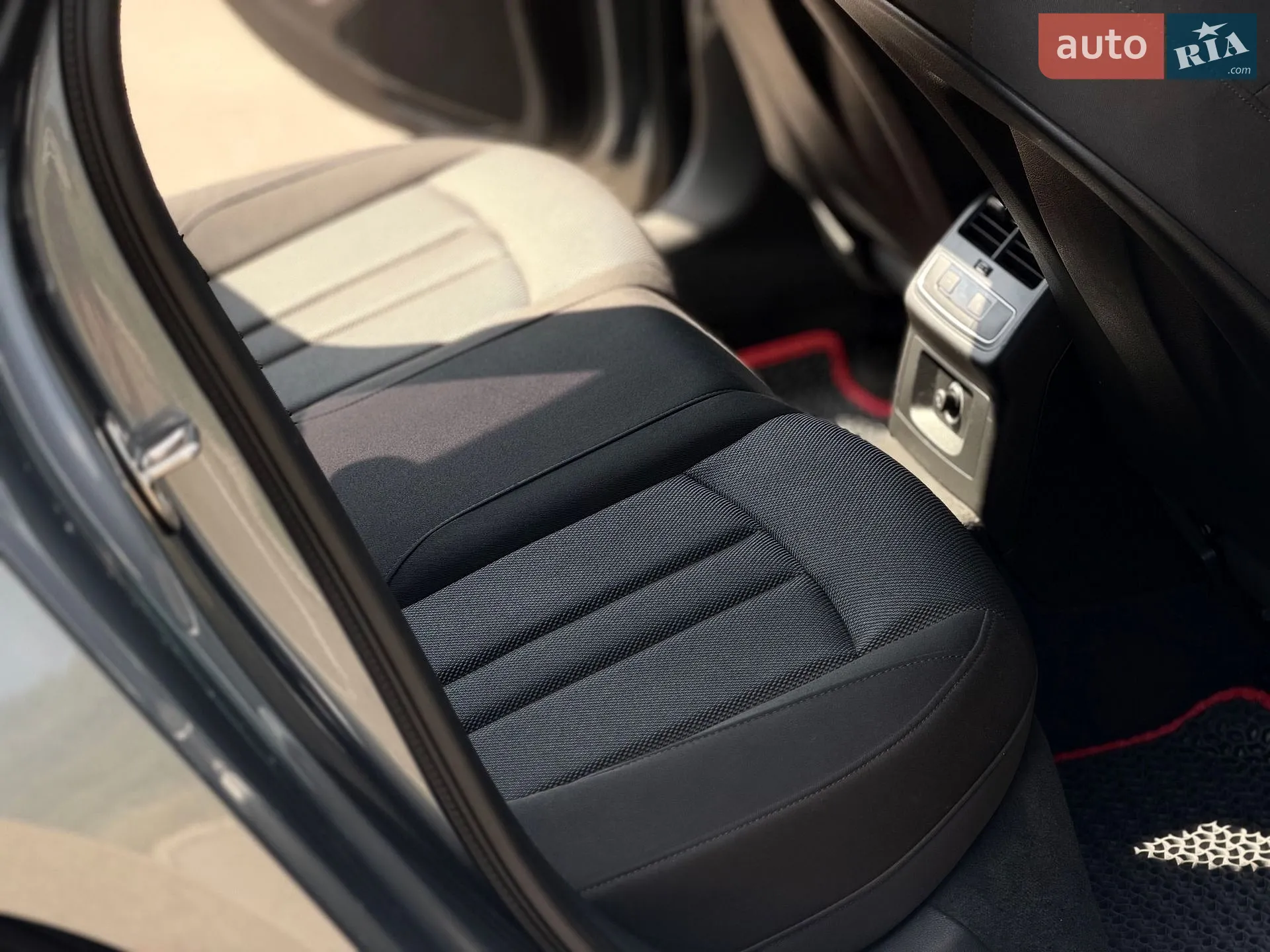 2018 Audi A4 - мініатюра 8