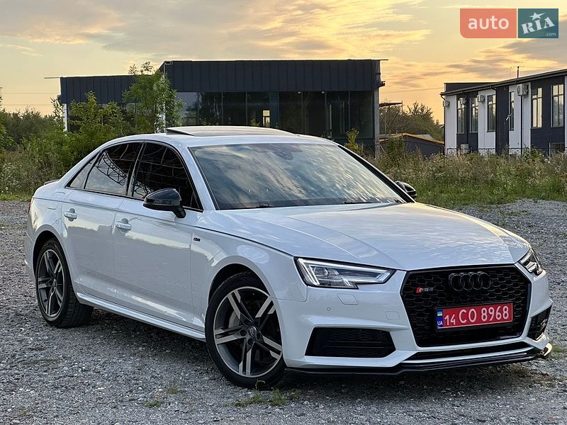 Седан Audi A4 2016 в Самборе