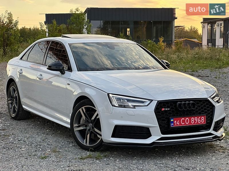 Седан Audi A4 2016 в Самборе