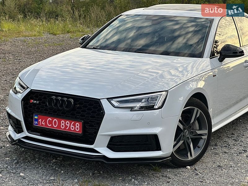 Седан Audi A4 2016 в Самборе