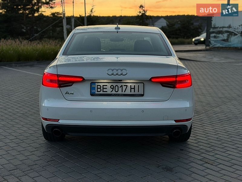 Седан Audi A4 2016 в Киеве