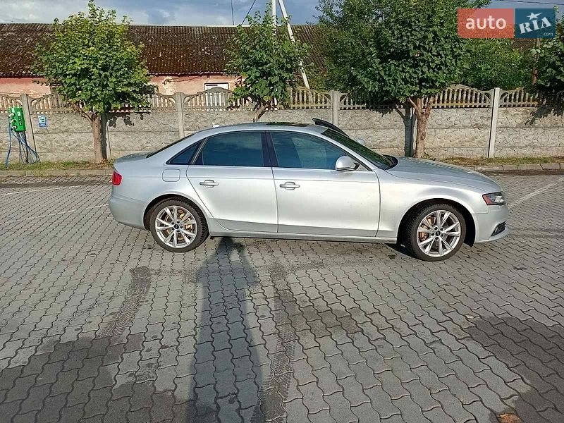 Седан Audi A4 2008 в Городке