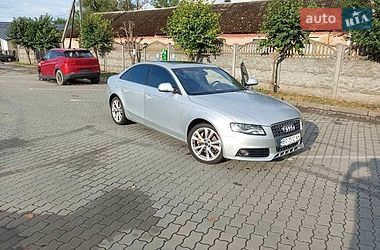 Седан Audi A4 2008 в Городке