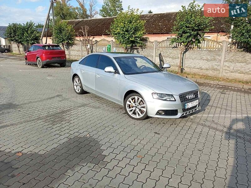 Седан Audi A4 2008 в Городке