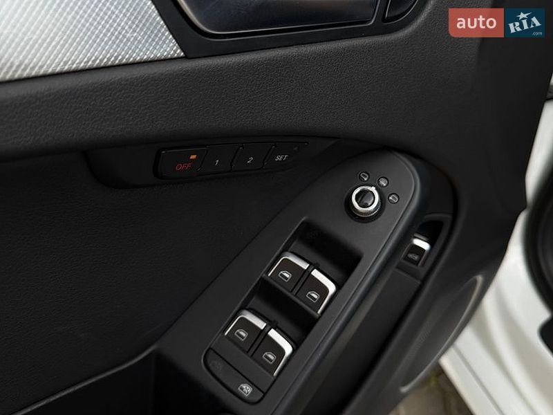 Седан Audi A4 2015 в Одесі
