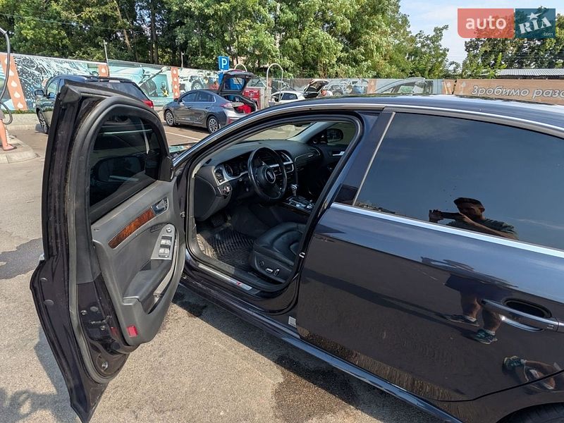 Седан Audi A4 2015 в Киеве