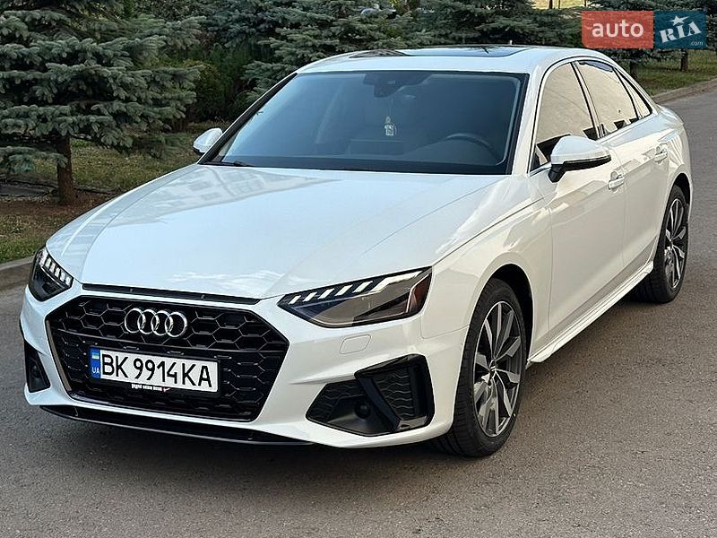 Седан Audi A4 2023 в Киеве