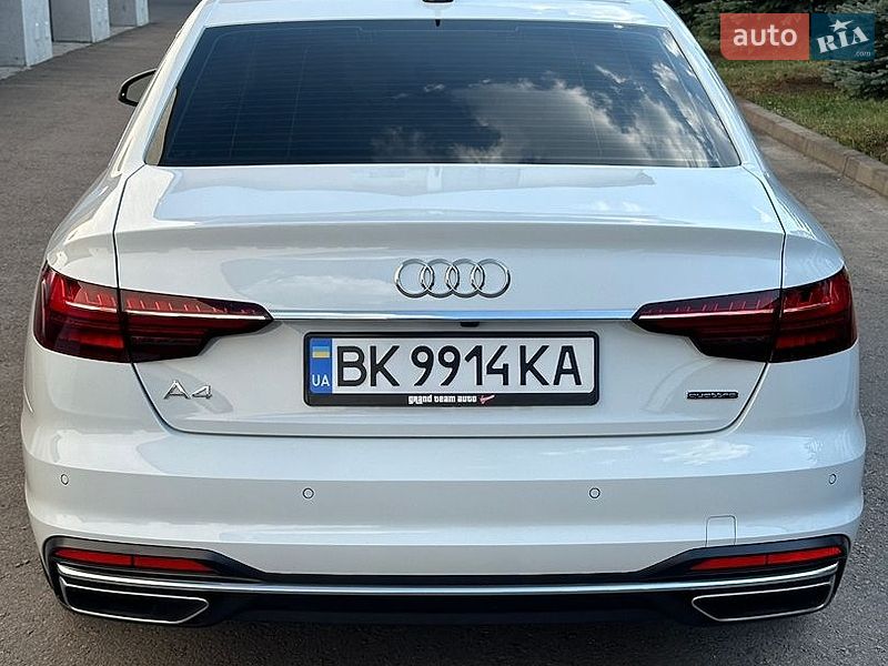 Седан Audi A4 2023 в Киеве