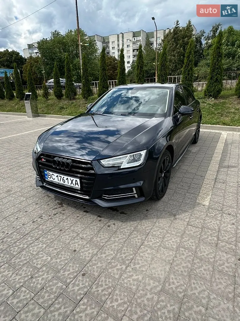 2017 Audi A4 - фото 1