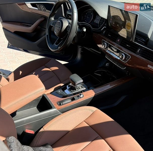 Седан Audi A4 2020 в Киеве