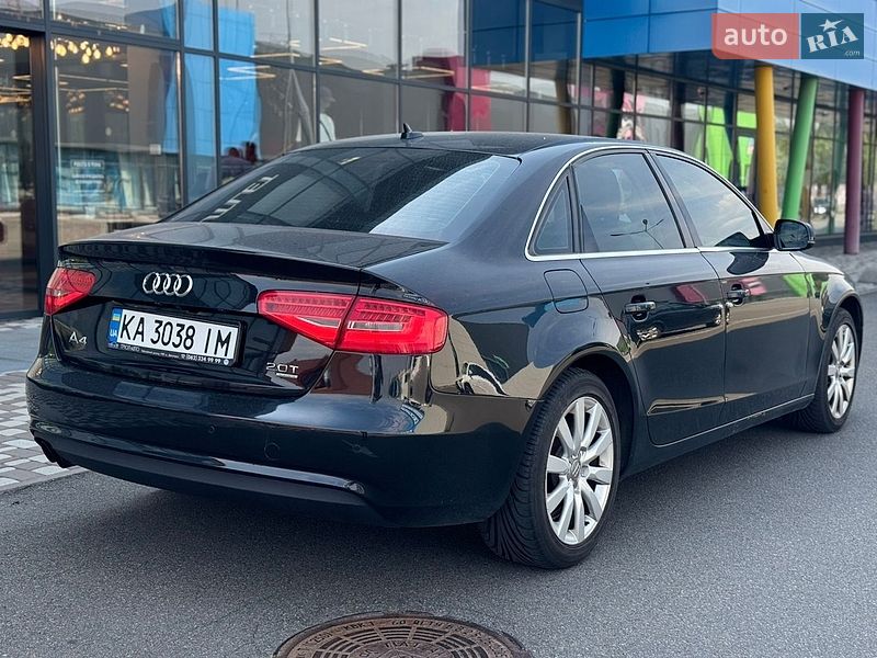 Седан Audi A4 2012 в Киеве