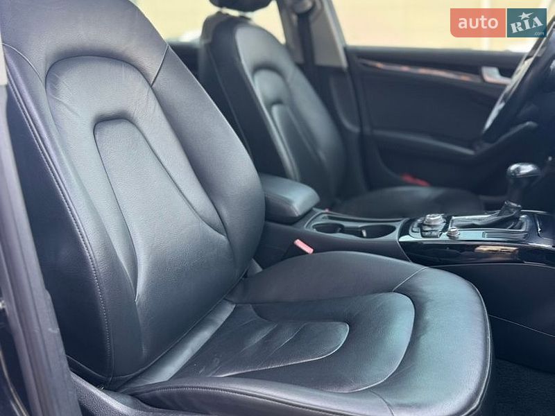 Седан Audi A4 2012 в Киеве