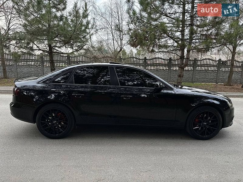 Седан Audi A4 2013 в Дніпрі