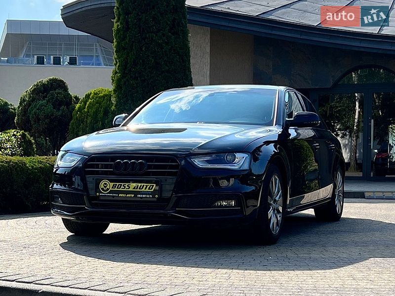 Седан Audi A4 2014 в Львові