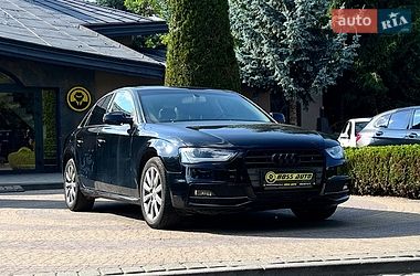 Седан Audi A4 2014 в Львові