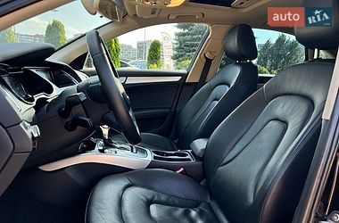 Седан Audi A4 2014 в Львові