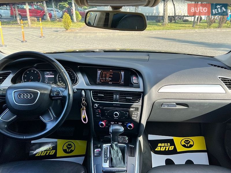 Седан Audi A4 2014 в Львові