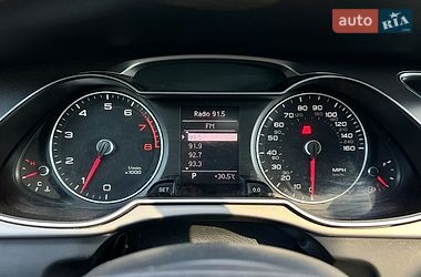 Седан Audi A4 2014 в Львові