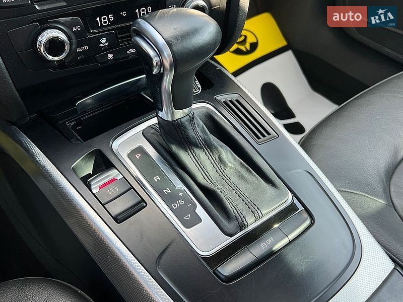 Седан Audi A4 2014 в Львові