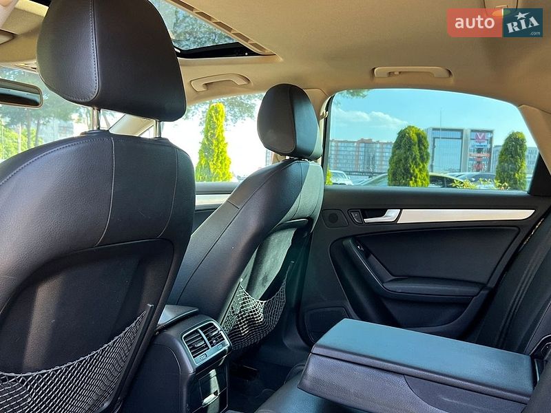 Седан Audi A4 2014 в Львові