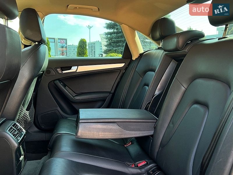Седан Audi A4 2014 в Львові