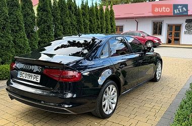 Седан Audi A4 2013 в Городке