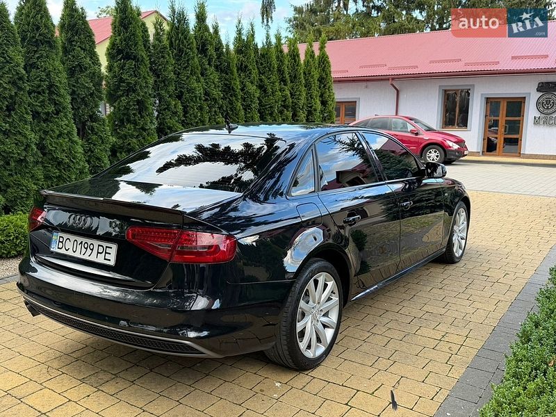 Седан Audi A4 2013 в Городке