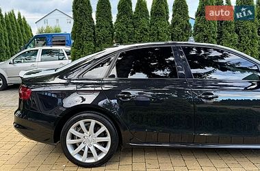 Седан Audi A4 2013 в Городке