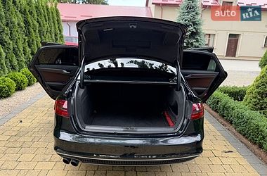 Седан Audi A4 2013 в Городке