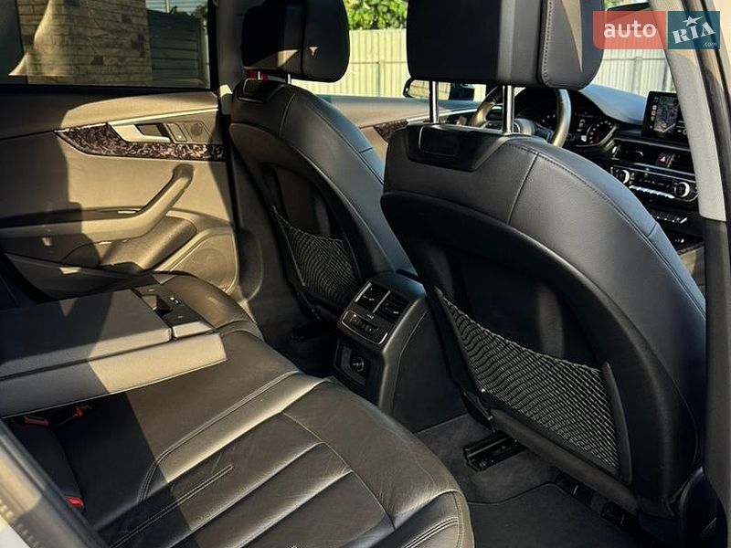 Седан Audi A4 2019 в Черновцах