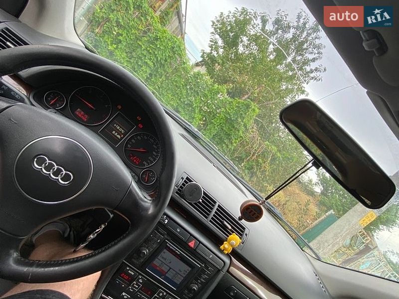 Универсал Audi A4 2002 в Вознесенске