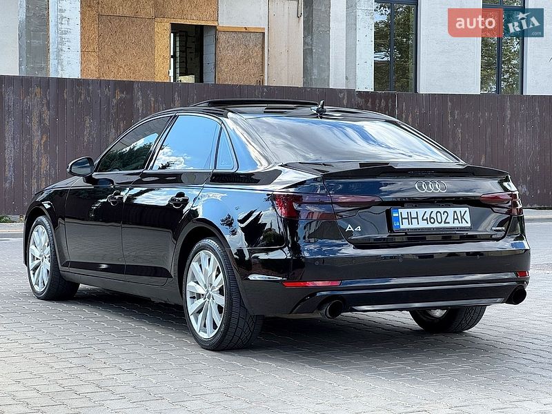 Седан Audi A4 2015 в Одесі