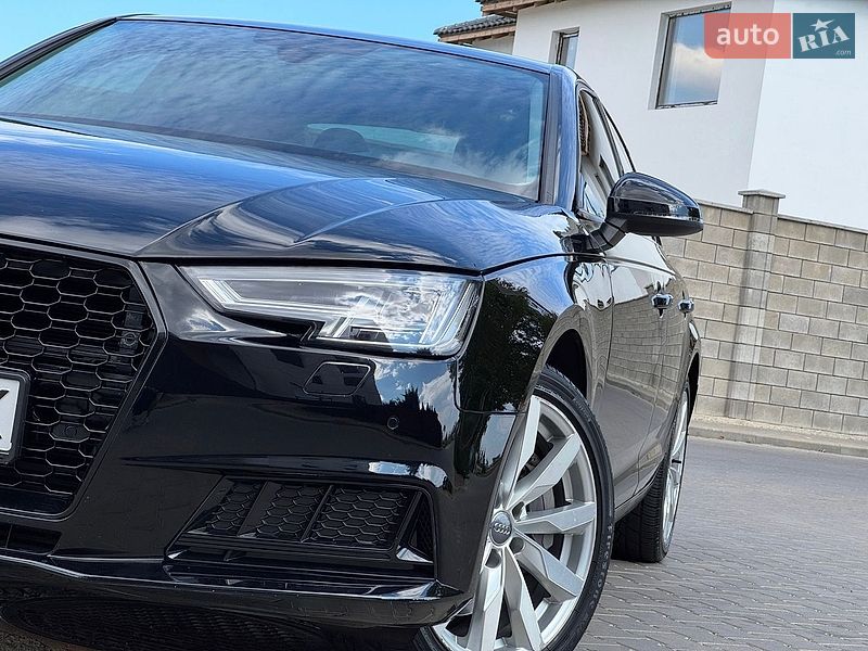 Седан Audi A4 2015 в Одесі