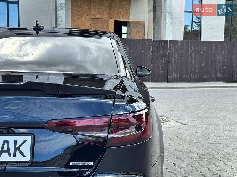 Седан Audi A4 2015 в Одесі